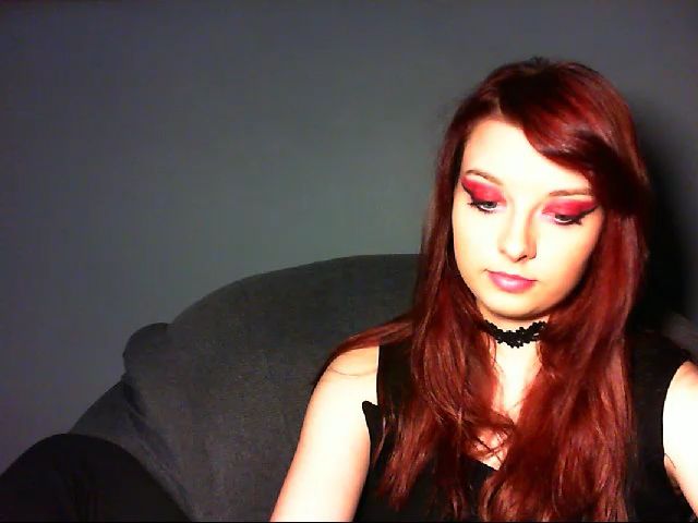 Live sex webcam photo for VirginLuna18 #260871380