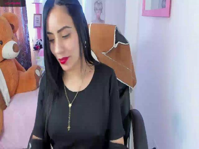 Live sex webcam photo for Paulina2700 #257064670