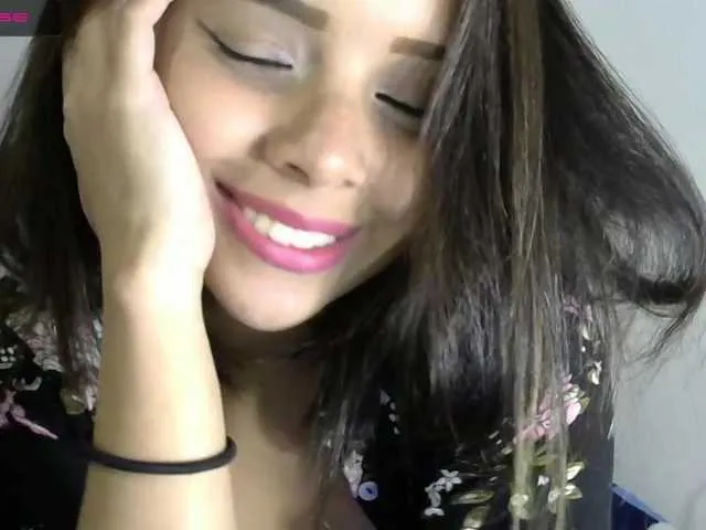 Live sex webcam photo for sexy-juliette #247473871