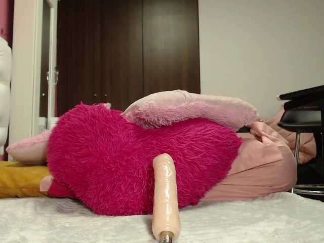 Live sex webcam photo for Shantall- #249293752