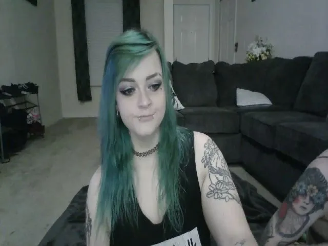 Live sex webcam photo for FloraSky #259700761