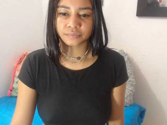 Live sex webcam photo for Morenitahotxx #256104334