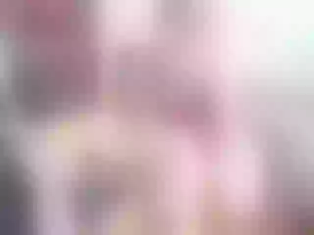 Live sex webcam photo for RoxeeModel #261304364