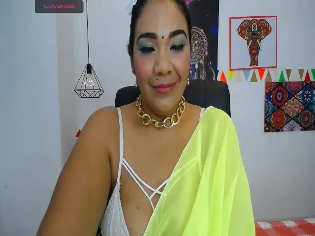 Live sex webcam photo for IndianMama #254195970