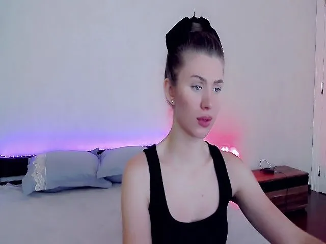 Live sex webcam photo for MalisaRobbyy #254536861