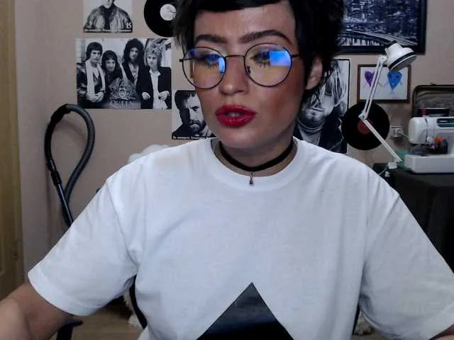 Live sex webcam photo for BeccaPassion #245953195