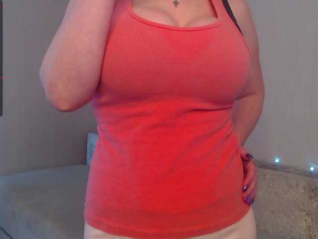 Live sex webcam photo for Viki-tiki-tak #241633032