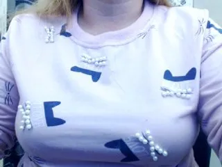 Live sex webcam photo for luzzyhot #240559223