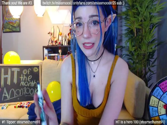 Live sex webcam photo for XMissMoxxiX #262898058