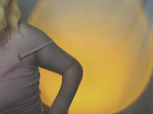 Live sex webcam photo for IamLovenda #254866519