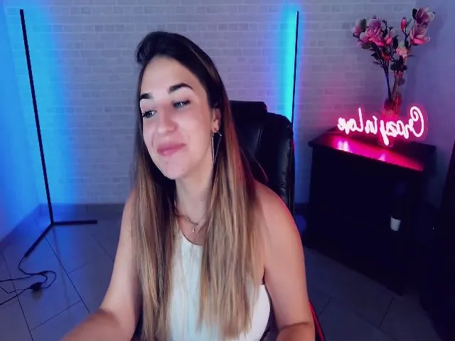 Live sex webcam photo for AnastashaGray #265608064