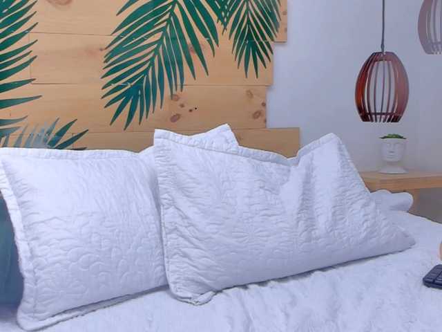 Live sex webcam photo for Ginger-Lains #253328717