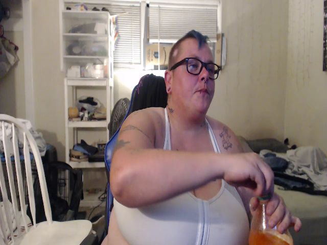 Live sex webcam photo for PunkChick420 #260512616