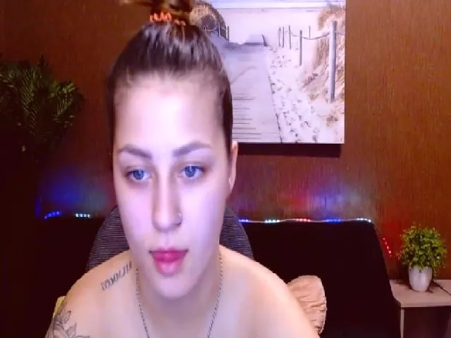 Live sex webcam photo for MsDream_ #254524779
