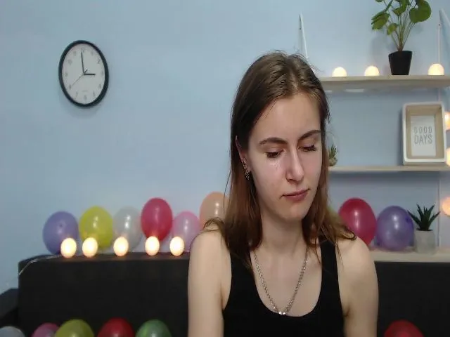 Live sex webcam photo for MollyTravis #252941389