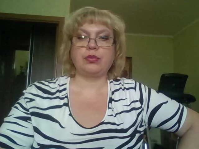 Live sex webcam photo for LOLA88888 #245345524