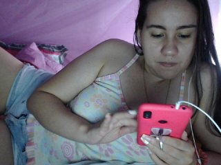 Live sex webcam photo for EmilyClarkk #240536251