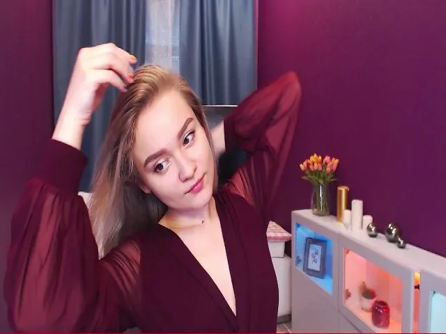Live sex webcam photo for Kara_Smith #254668694