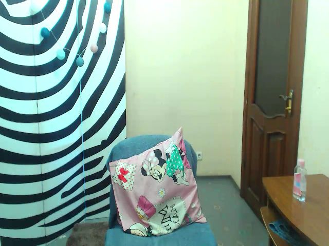 Live sex webcam photo for HeartGirl #253376348