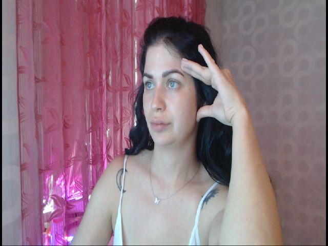 Live sex webcam photo for SamntaDiamond #258589367