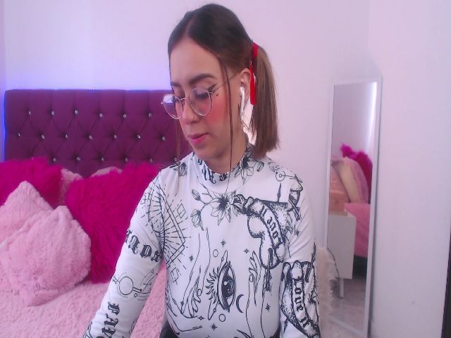 Live sex webcam photo for SamPuckett #255711277