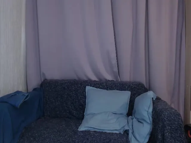Live sex webcam photo for HotSwJenna #259763496