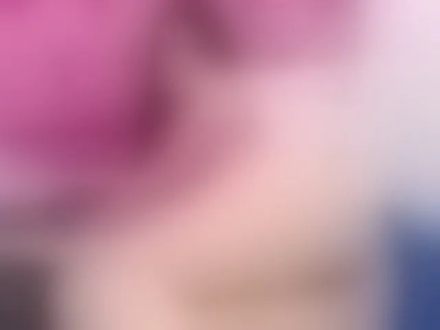 Live sex webcam photo for Kloeluv20 #259449746