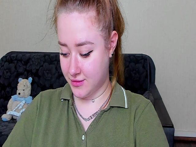 Live sex webcam photo for MissDiaa #259369898