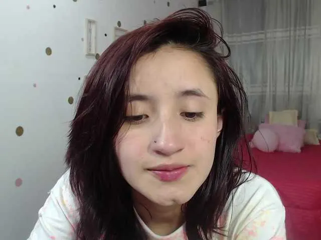 Live sex webcam photo for Perla-Teen #261015636