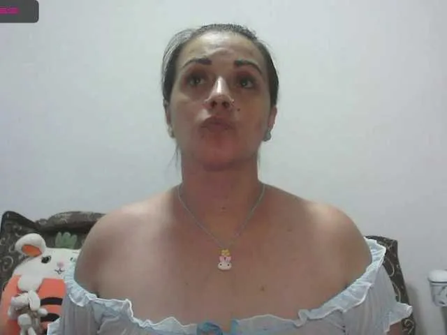 Live sex webcam photo for zoedoll #263984635