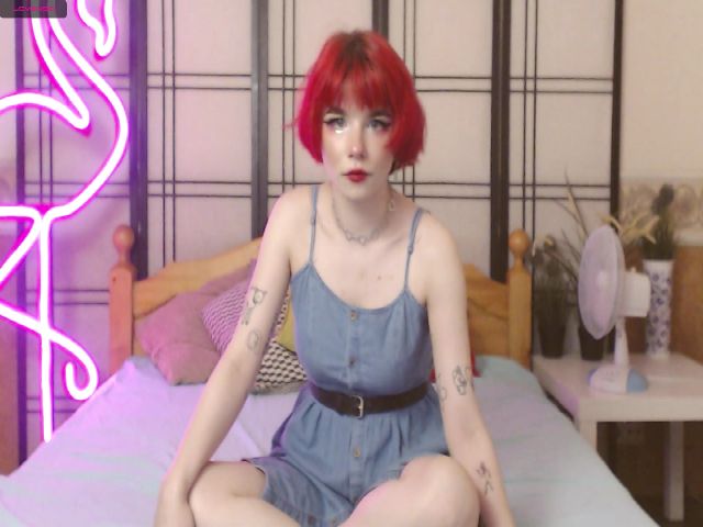 Live sex webcam photo for MinaSanna #253373289