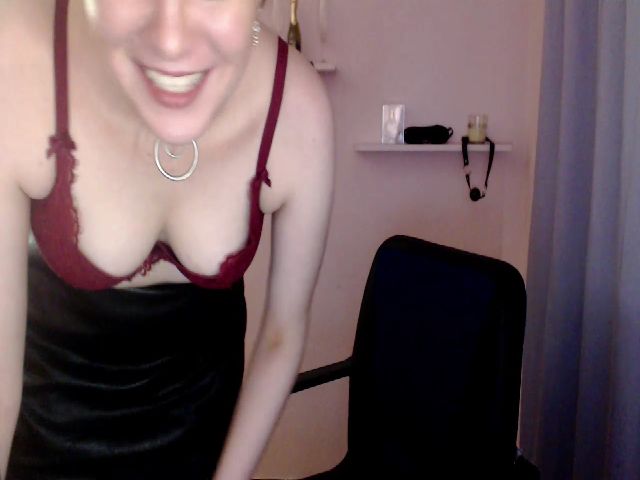 Live sex webcam photo for SexUteha #254656500