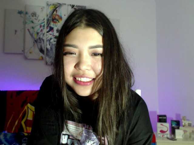 Live sex webcam photo for Divaleena #243688597