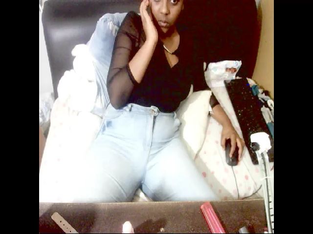 Live sex webcam photo for Indian_FireXX #261386699