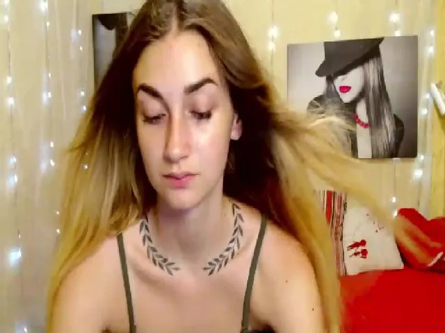 Live sex webcam photo for Lolly__Pop__ #263403846