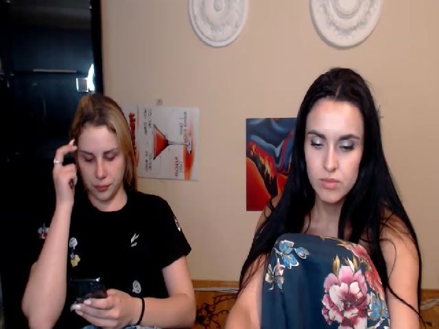 Live sex webcam photo for PolliMilk #257486407