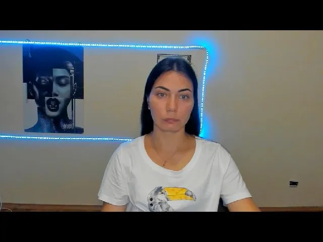 Live sex webcam photo for JasmineGreyz #261824802