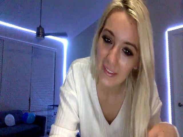 Live sex webcam photo for Sammy_gray #255577034