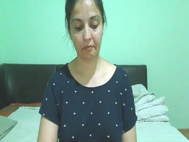 Live sex webcam photo for OneHotty #257212529