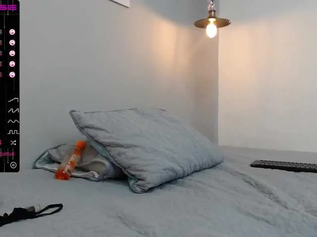 Live sex webcam photo for vanesa-diaz #251629030