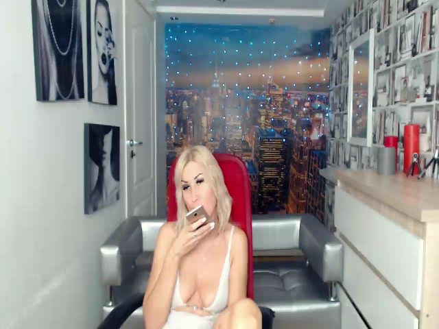 Live sex webcam photo for Lovely_della #260788383