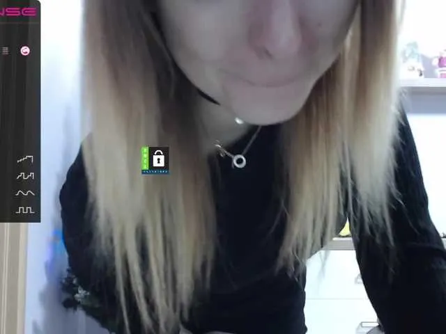 Live sex webcam photo for MissFentasy1 #240946147