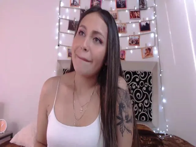 Live sex webcam photo for Litlecapricex #260804295