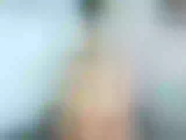 Live sex webcam photo for DollErotic69 #252311725