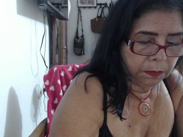 Live sex webcam photo for superMILF42 #250770558