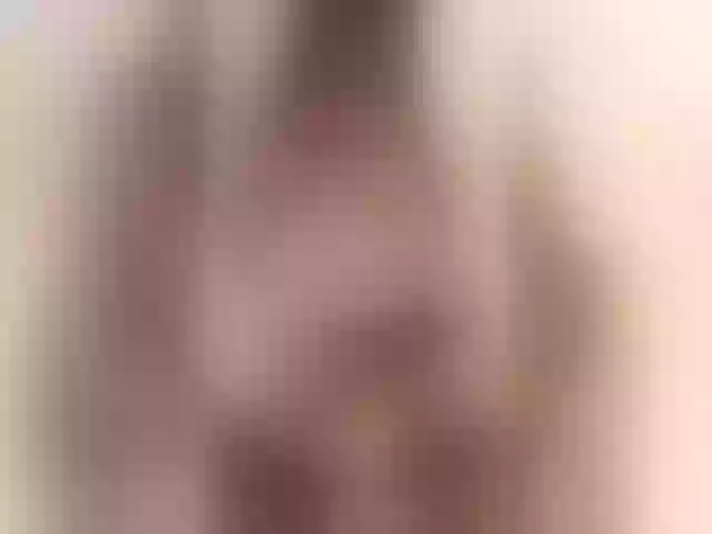 Live sex webcam photo for Elli-10 #241405078