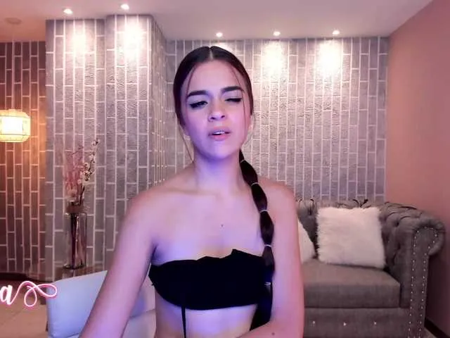 Live sex webcam photo for LilaDior #243229278