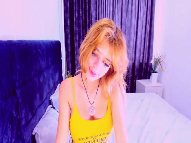 Live sex webcam photo for AlissaOrange #255612357