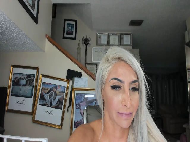 Live sex webcam photo for ADRIANA_FOX #252913607