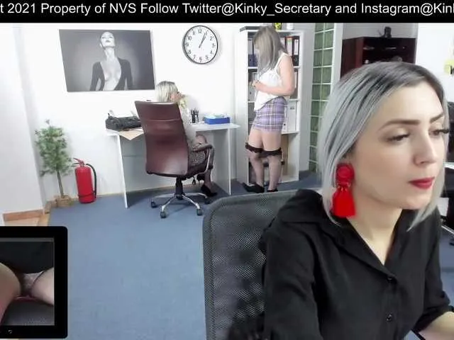 Live sex webcam photo for KinkyOffice #241708708